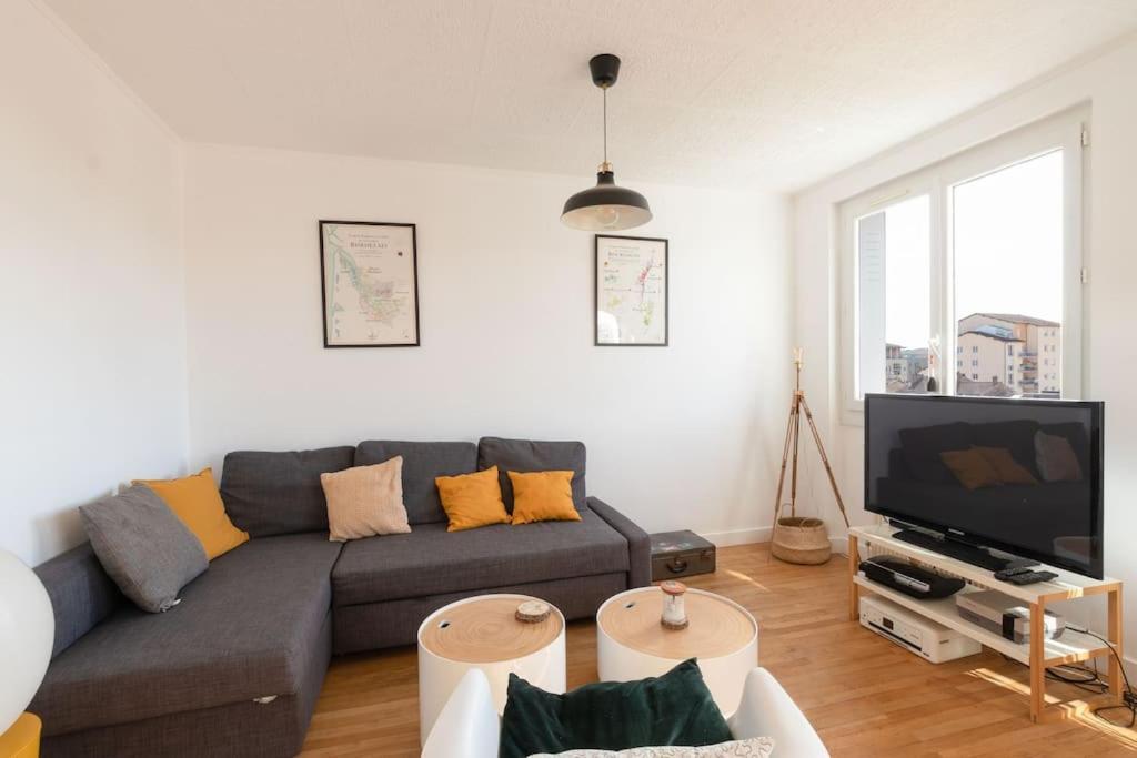 Cabana & Grand Appartement Cosy - Parking & Balcon Villefranche-sur-Saône Екстериор снимка
