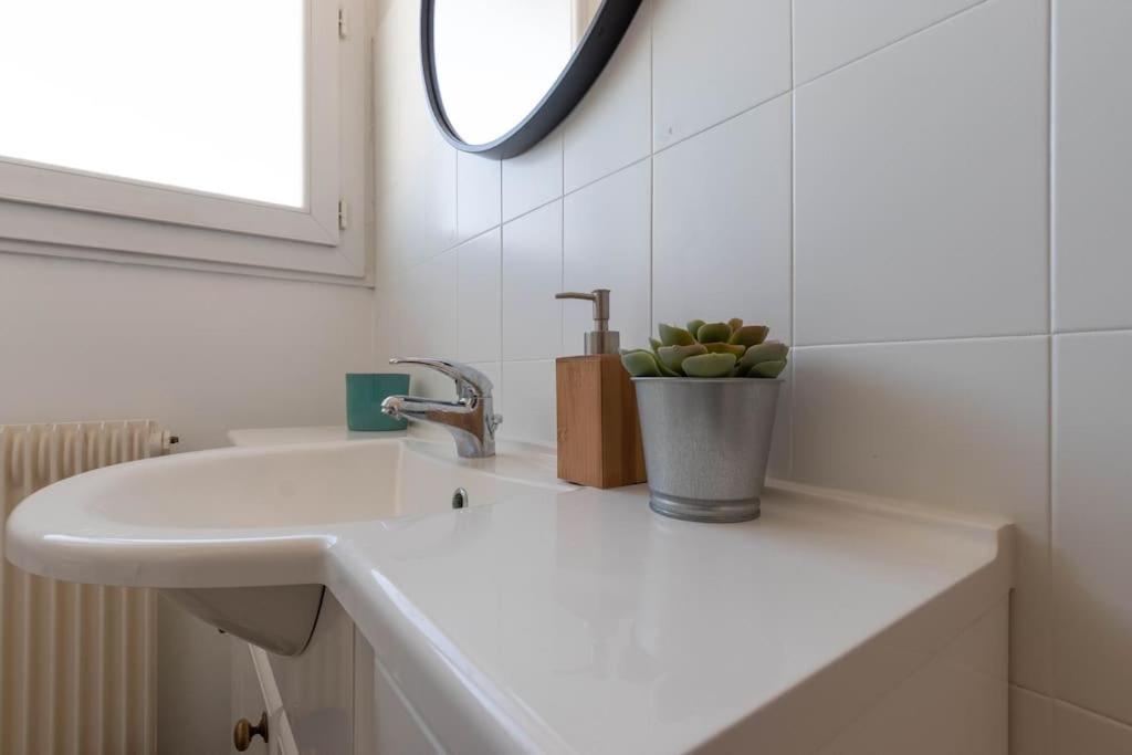 Cabana & Grand Appartement Cosy - Parking & Balcon Villefranche-sur-Saône Екстериор снимка